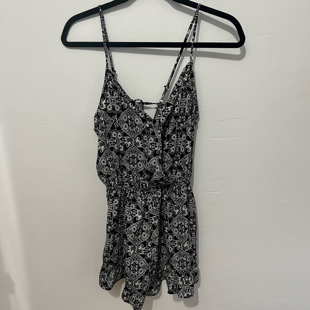 Love Tree Black and White Romper Elephant Printed Romper